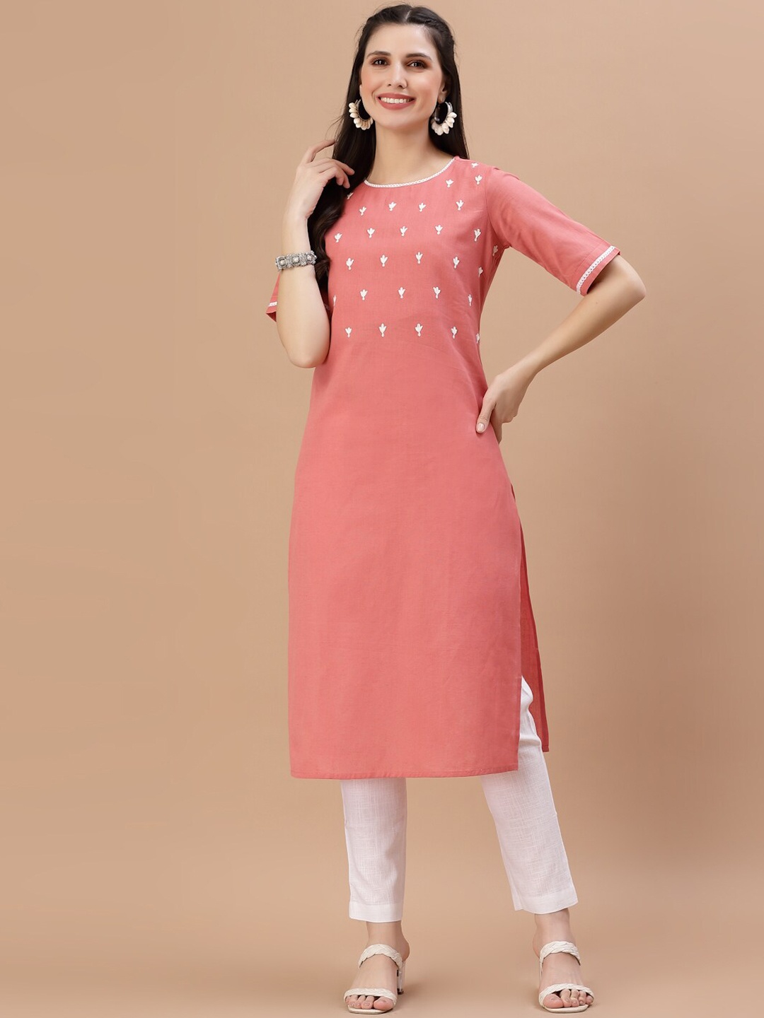 

Smiro Women Coral Embroidered Thread Work Cotton Kurta