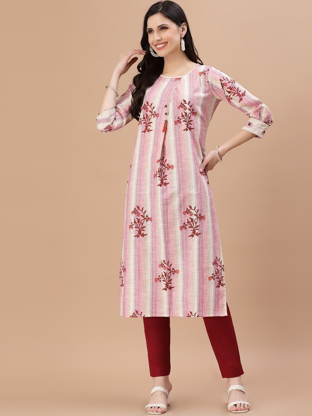 

Smiro Women Pink & Maroon Floral Printed Kurta