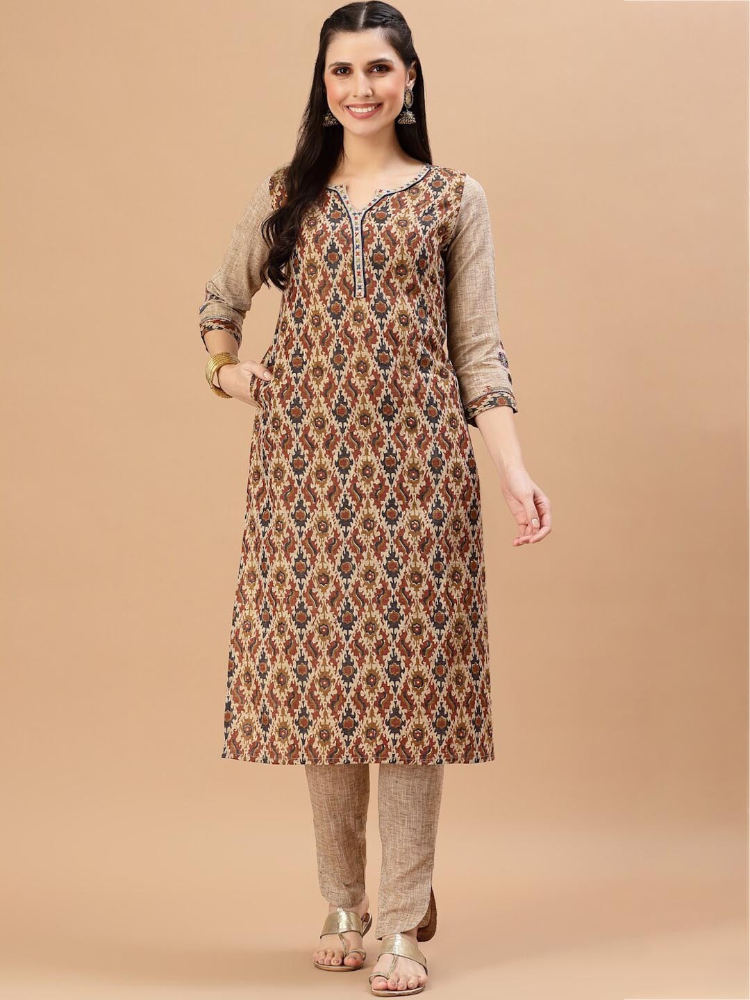 

Smiro Women Beige & Blue Linen Ethnic Motifs Printed Kurta