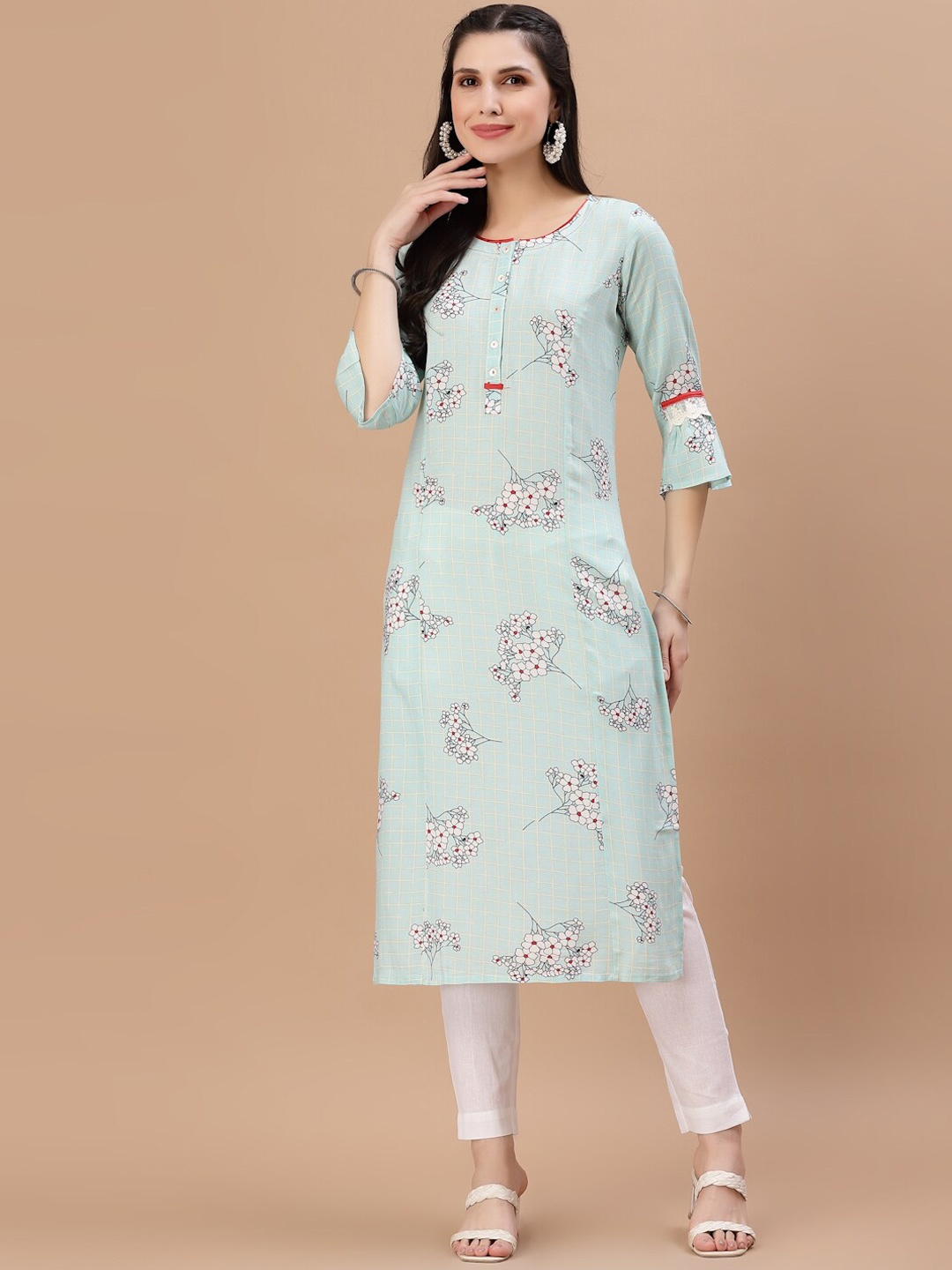 

Smiro Women Blue & White Floral Printed Kurta