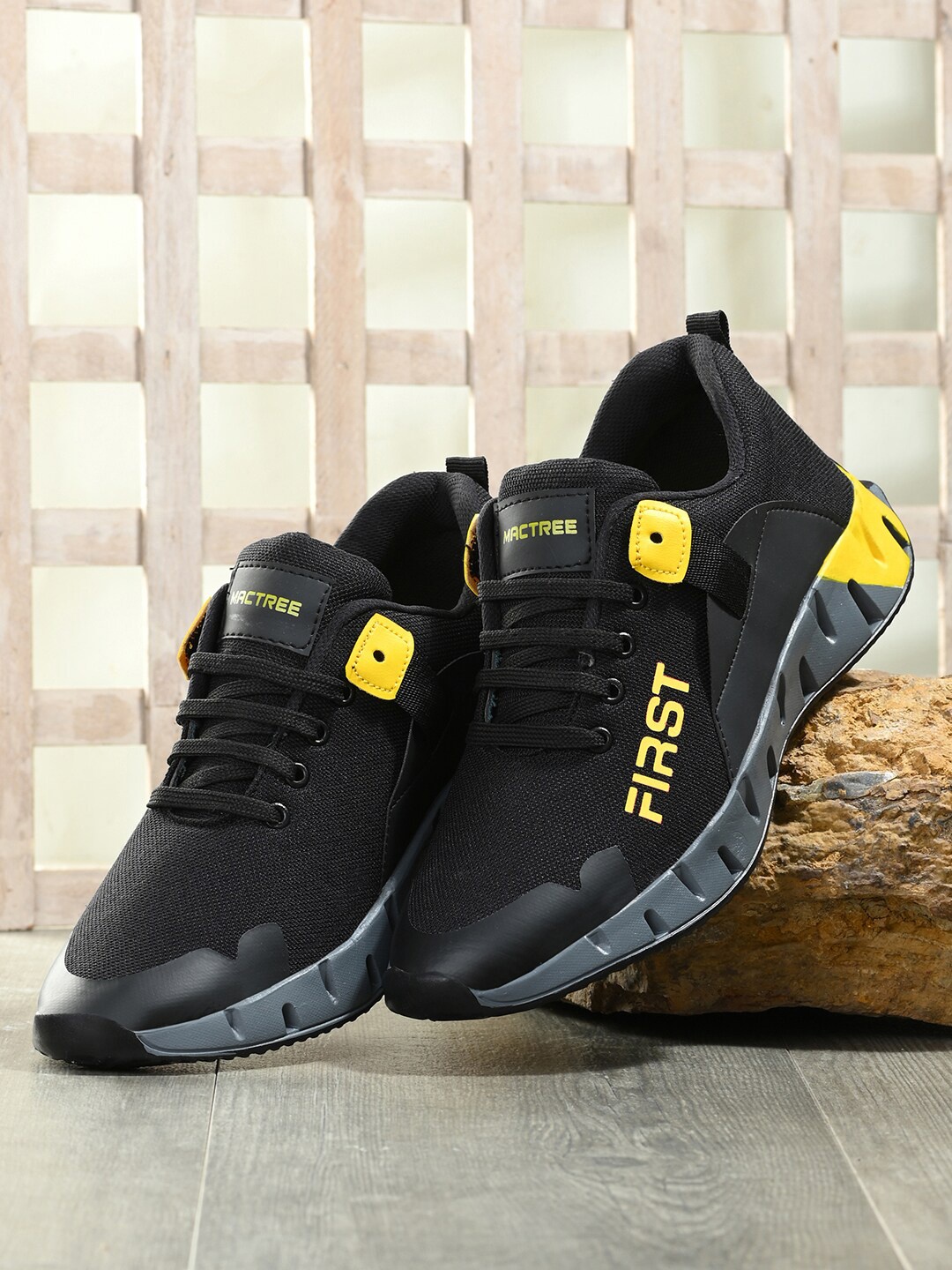 

Mactree Men Black & Yellow Colourblocked Sneakers