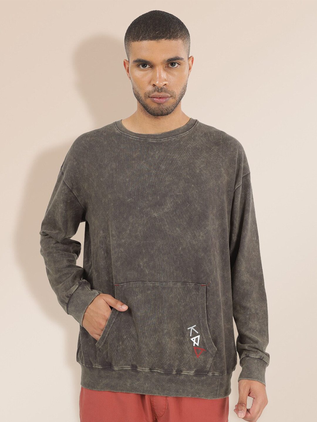 

KRA Men Charcoal & White Brand Logo Printed T-shirt
