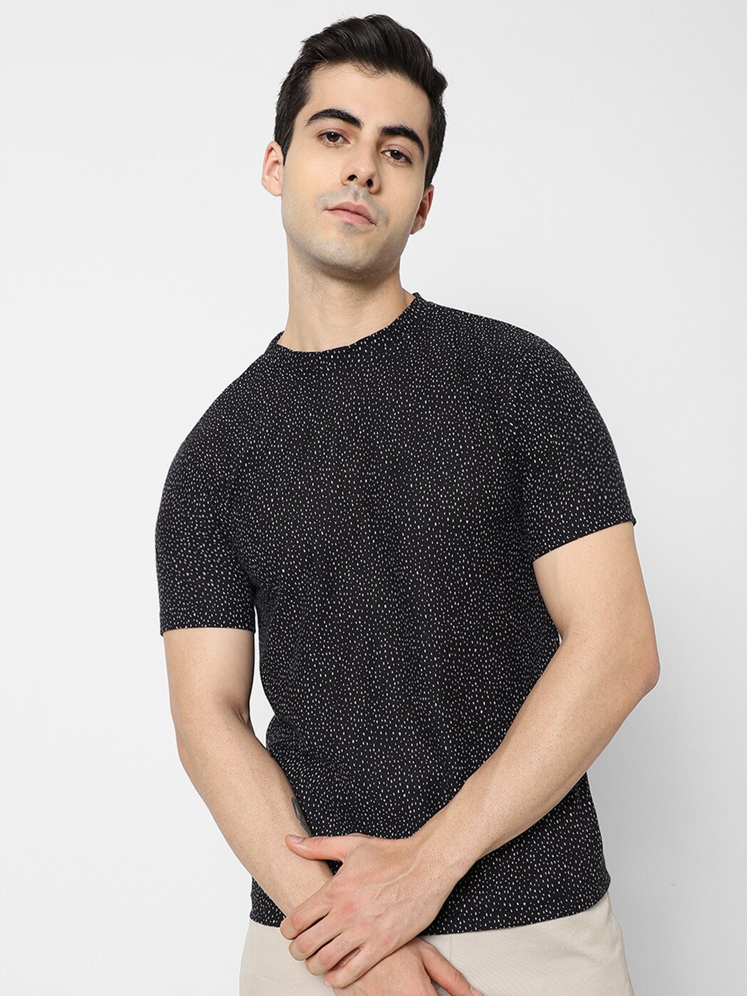 

VASTRADO Men Black Printed T-shirt