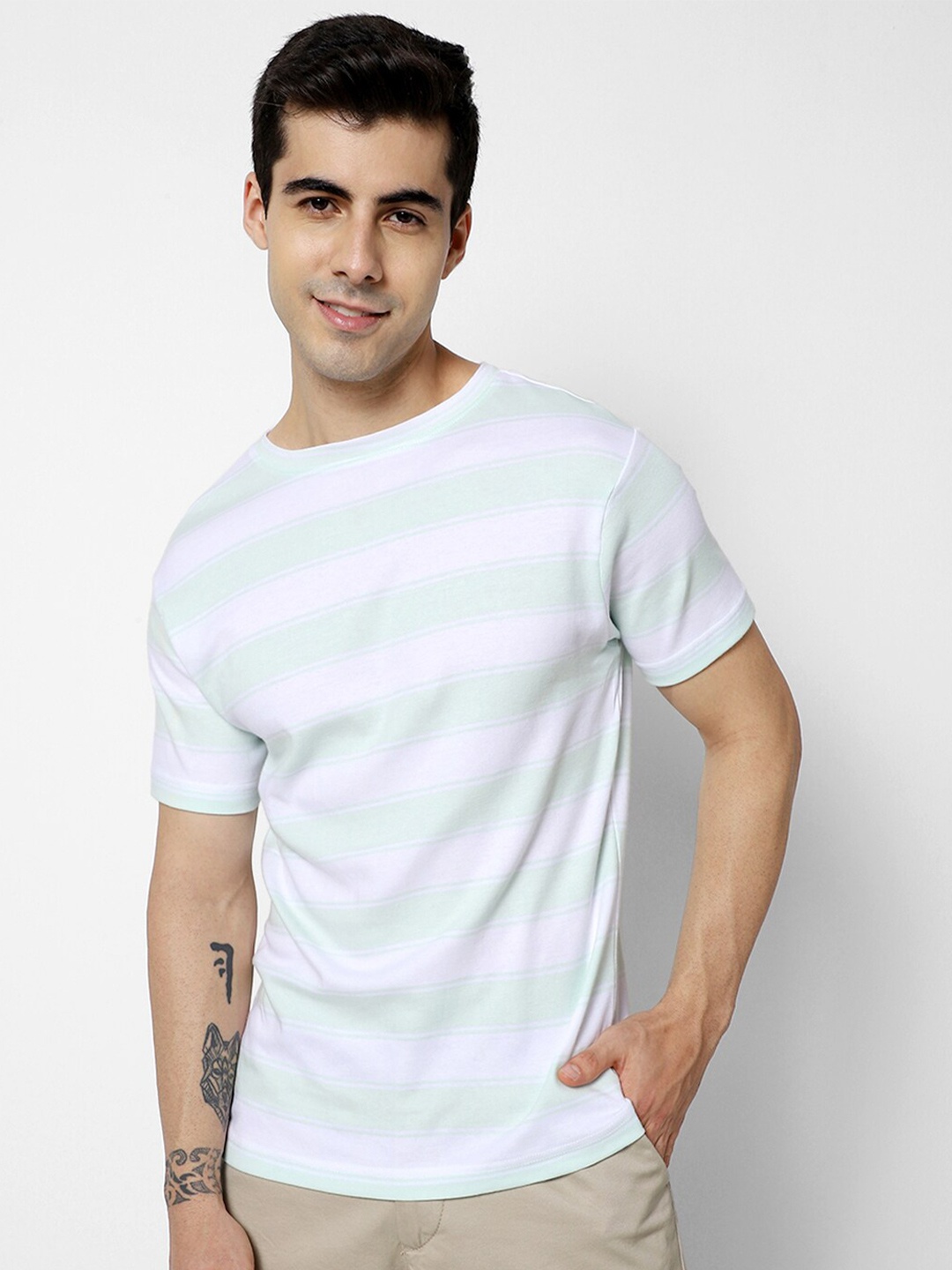 

VASTRADO Men Green Striped Raw Edge T-shirt