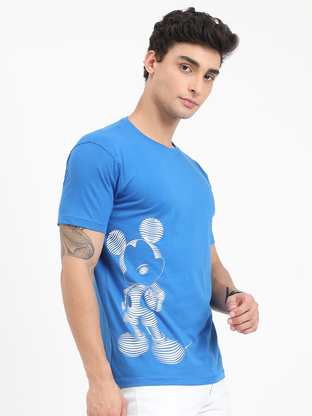 

COOFT Men Blue Mickey Mouse Pure Cotton Raw Edge T-shirt