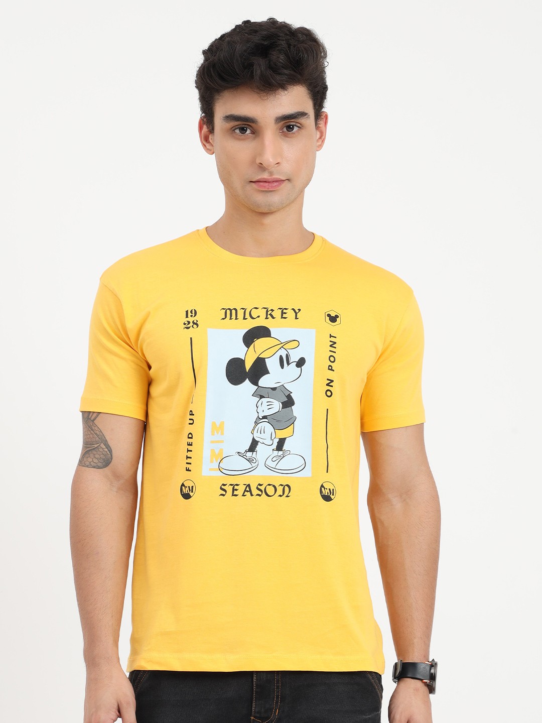 

COOFT Men Yellow & Grey Mickey Mouse Printed Pure Cotton T-shirt