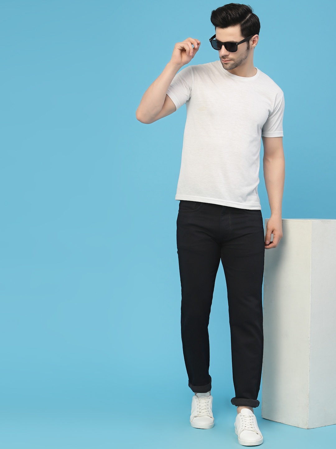 

FLAWLESS Men Black Stretchable Jeans