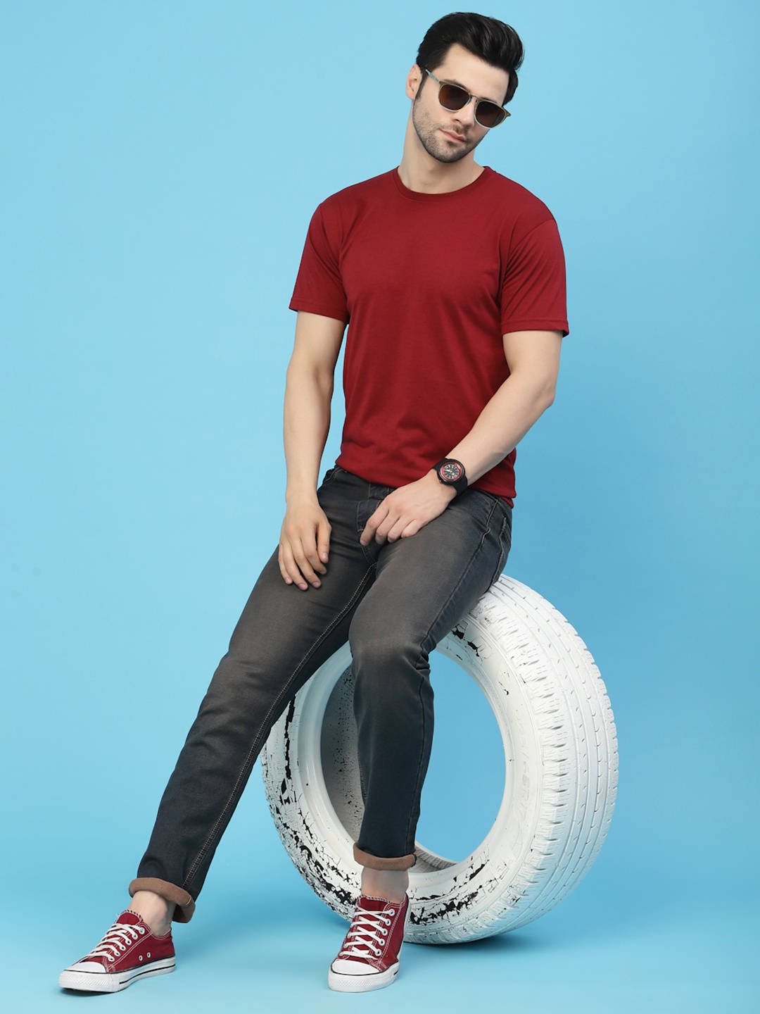 

FLAWLESS Men Blue Low Distress Light Fade Stretchable Jeans