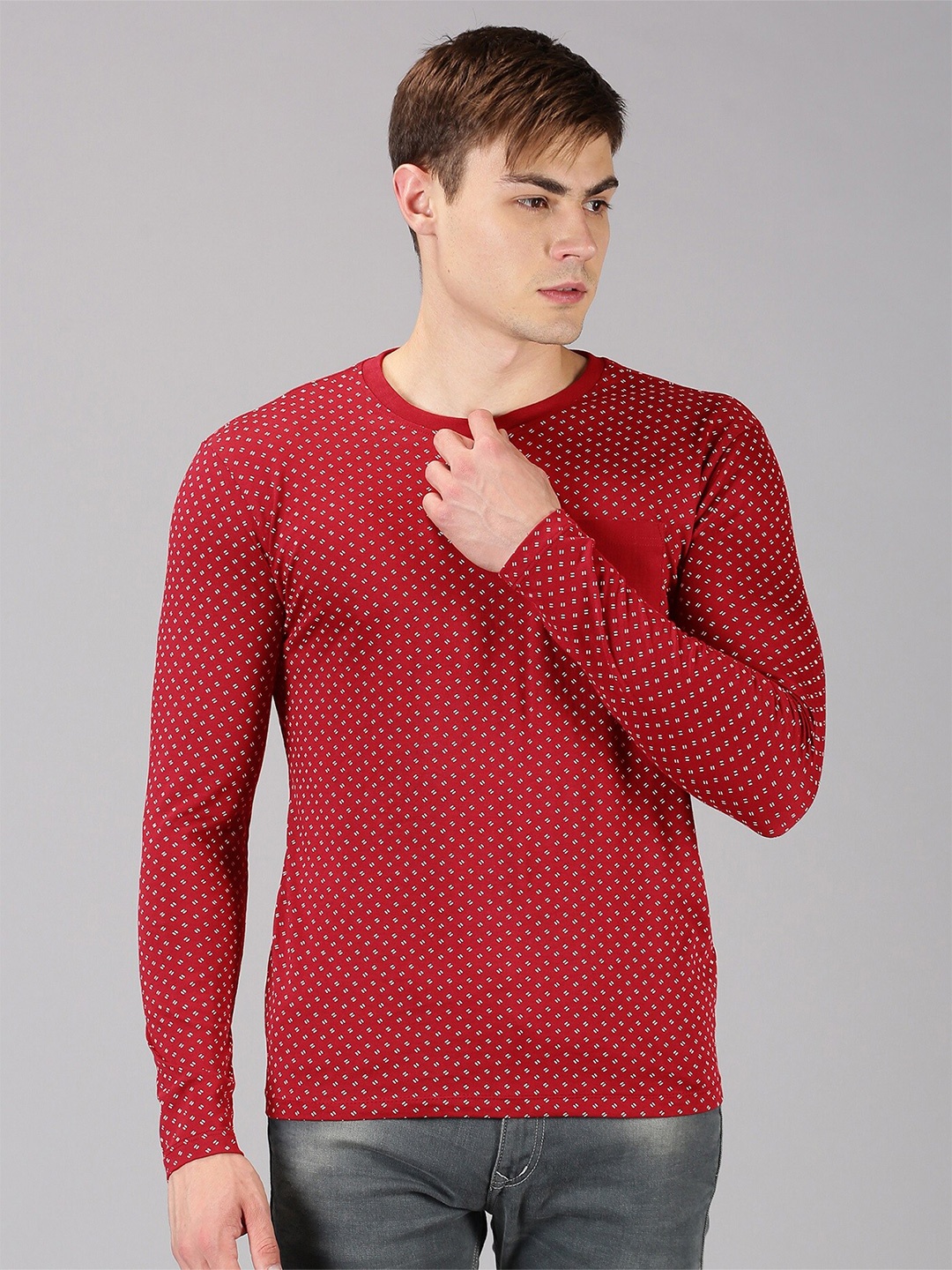 

UrGear Men Red Printed Henley Neck T-shirt