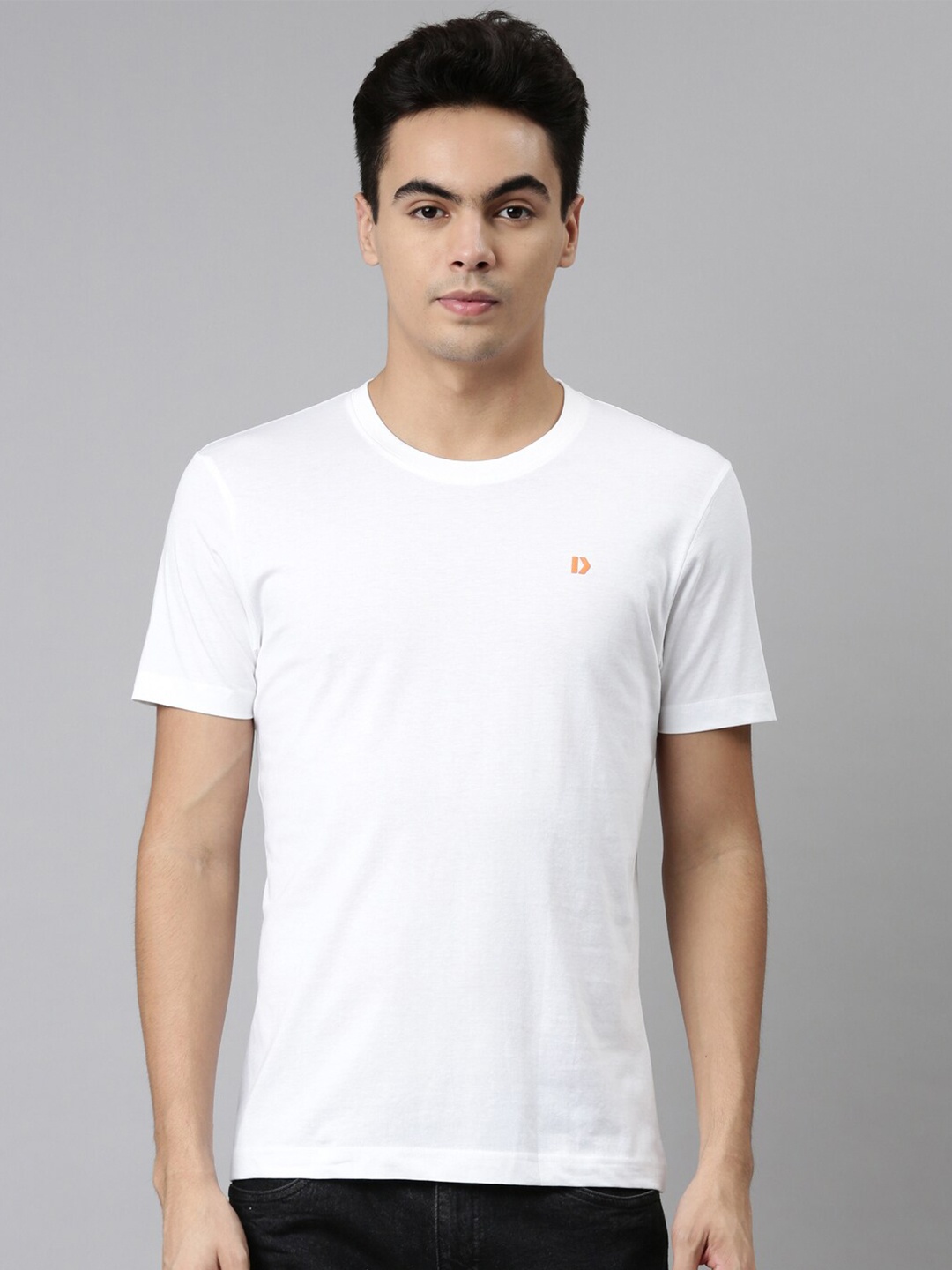 

DIXCY SCOTT Men White Solid T-shirt