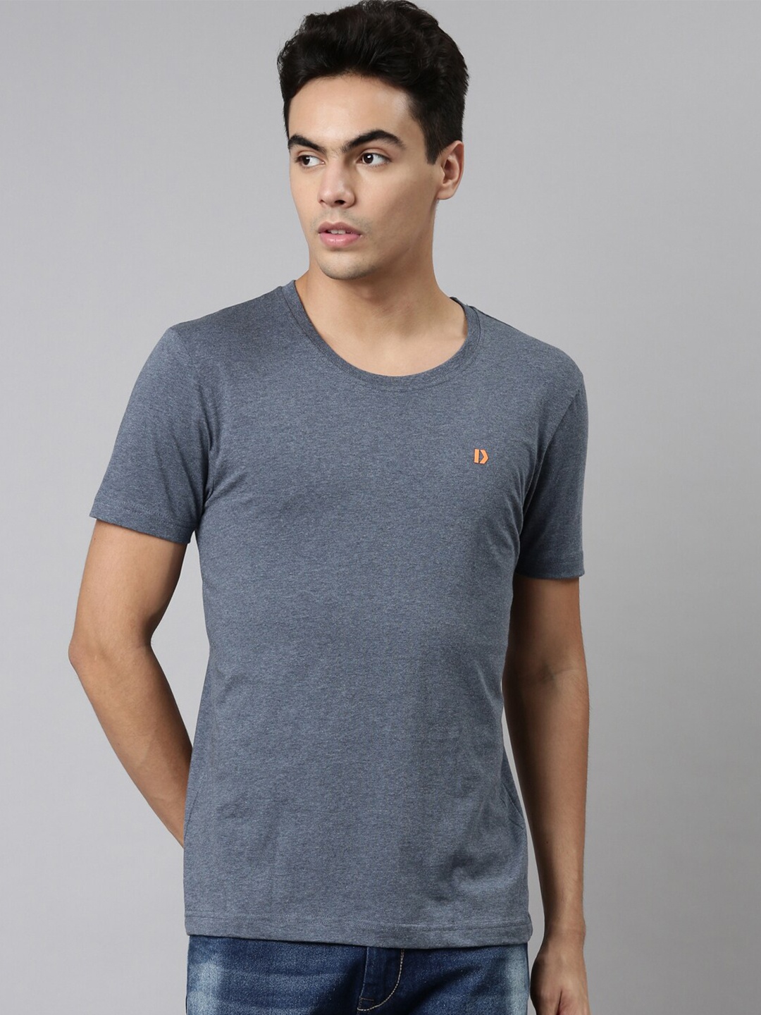 

DIXCY SCOTT Men Blue Raw Edge T-shirt