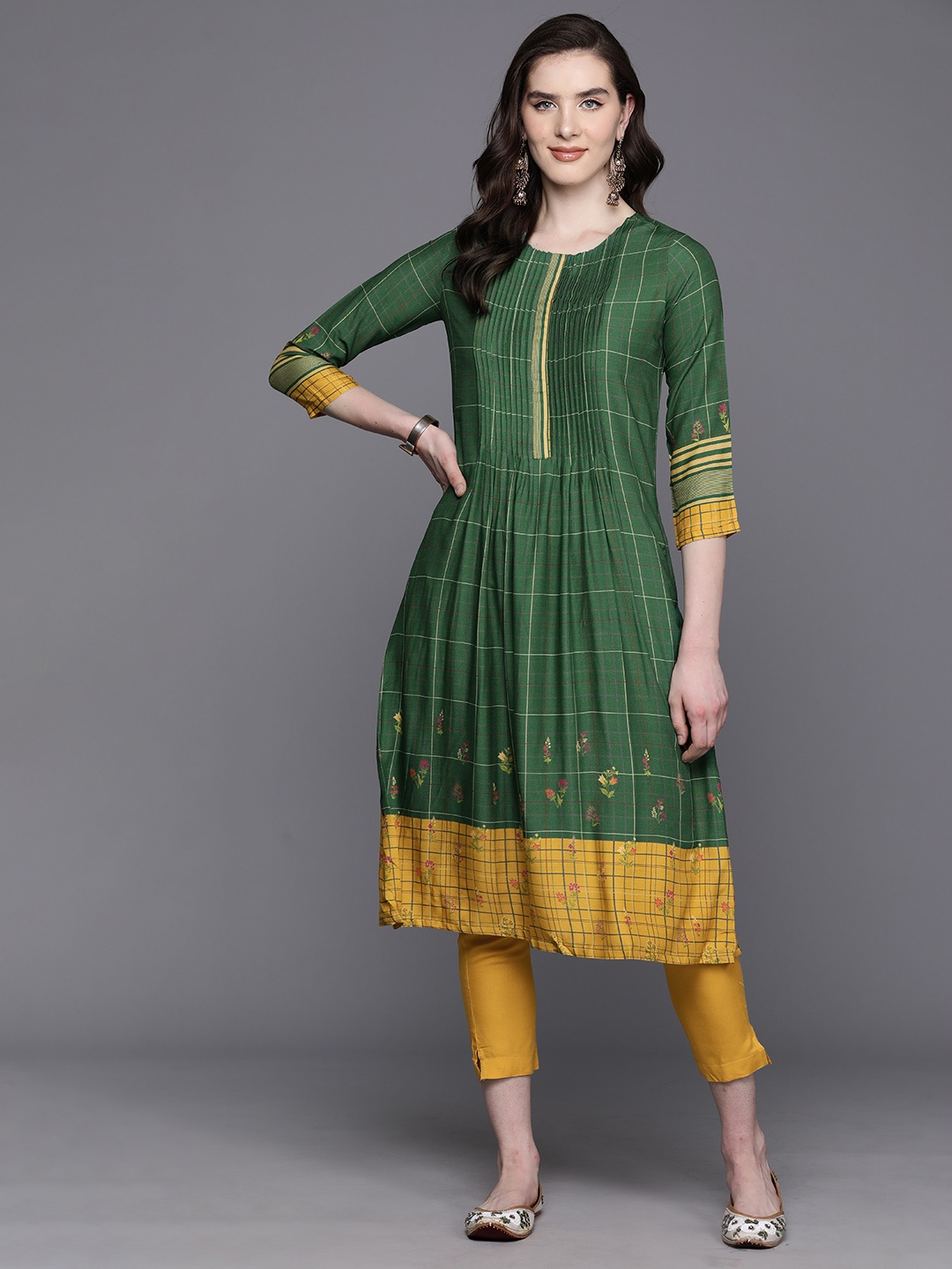 

Biba Checked Pleated Kurta with Trousers, Green