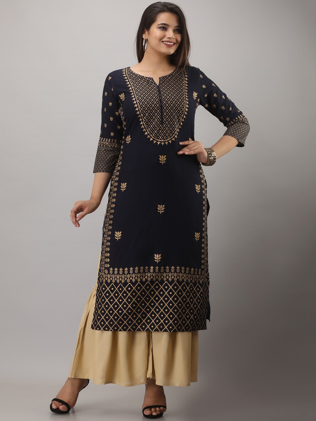 

MAUKA Women Navy Blue Ethnic Motifs Printed Kurta with Sharara