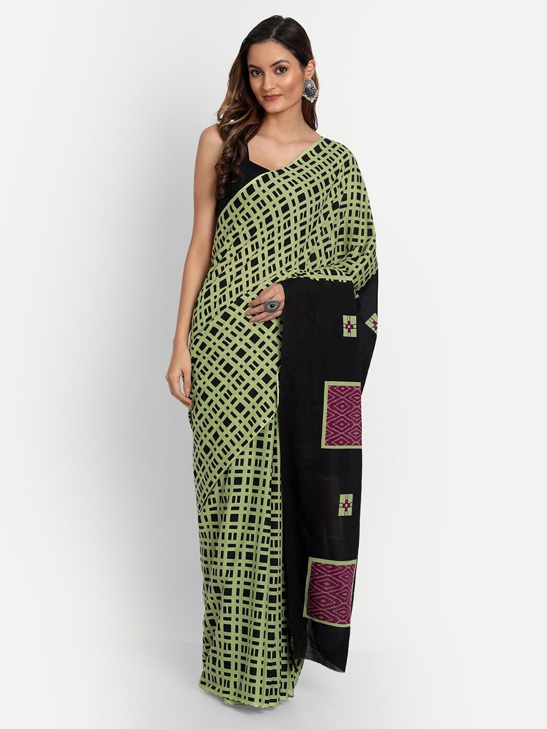 

BUTA BUTI Green & Black Checked Pure Cotton Saree
