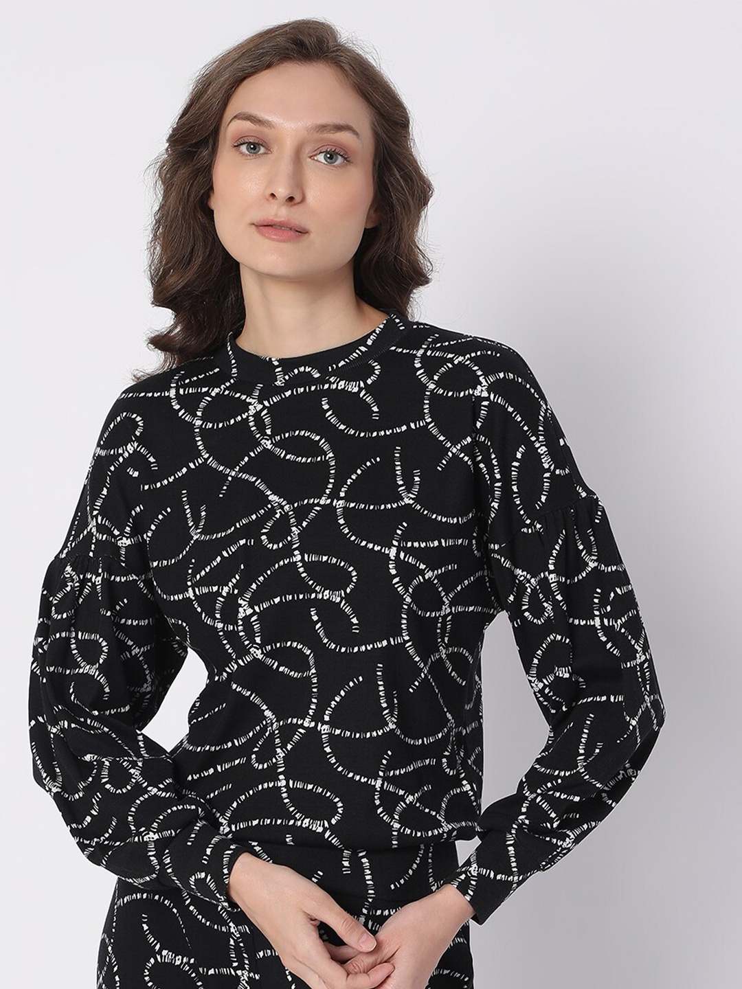 

Vero Moda Women Black & White Printed Pullover