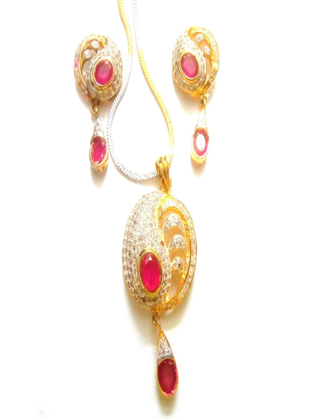 

Runjhun Women Gold-Plated Pink CZ Studded Pendant With Earrings