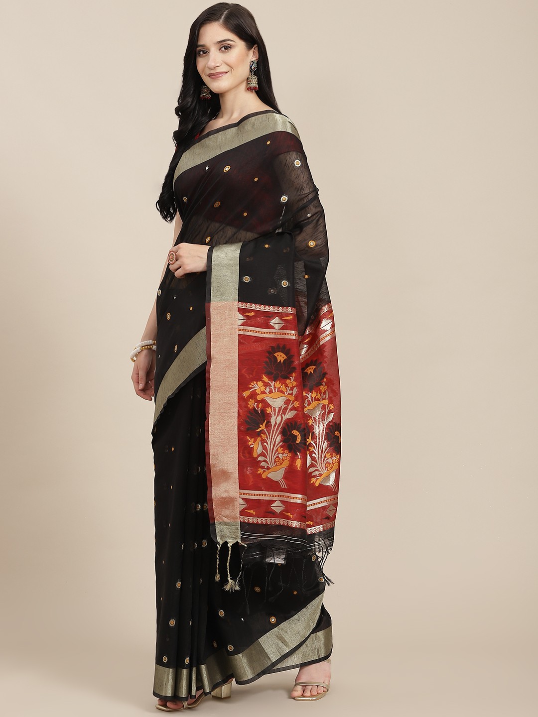 

VISHNU WEAVES Black Woven Design Pure Linen Jamdani Saree