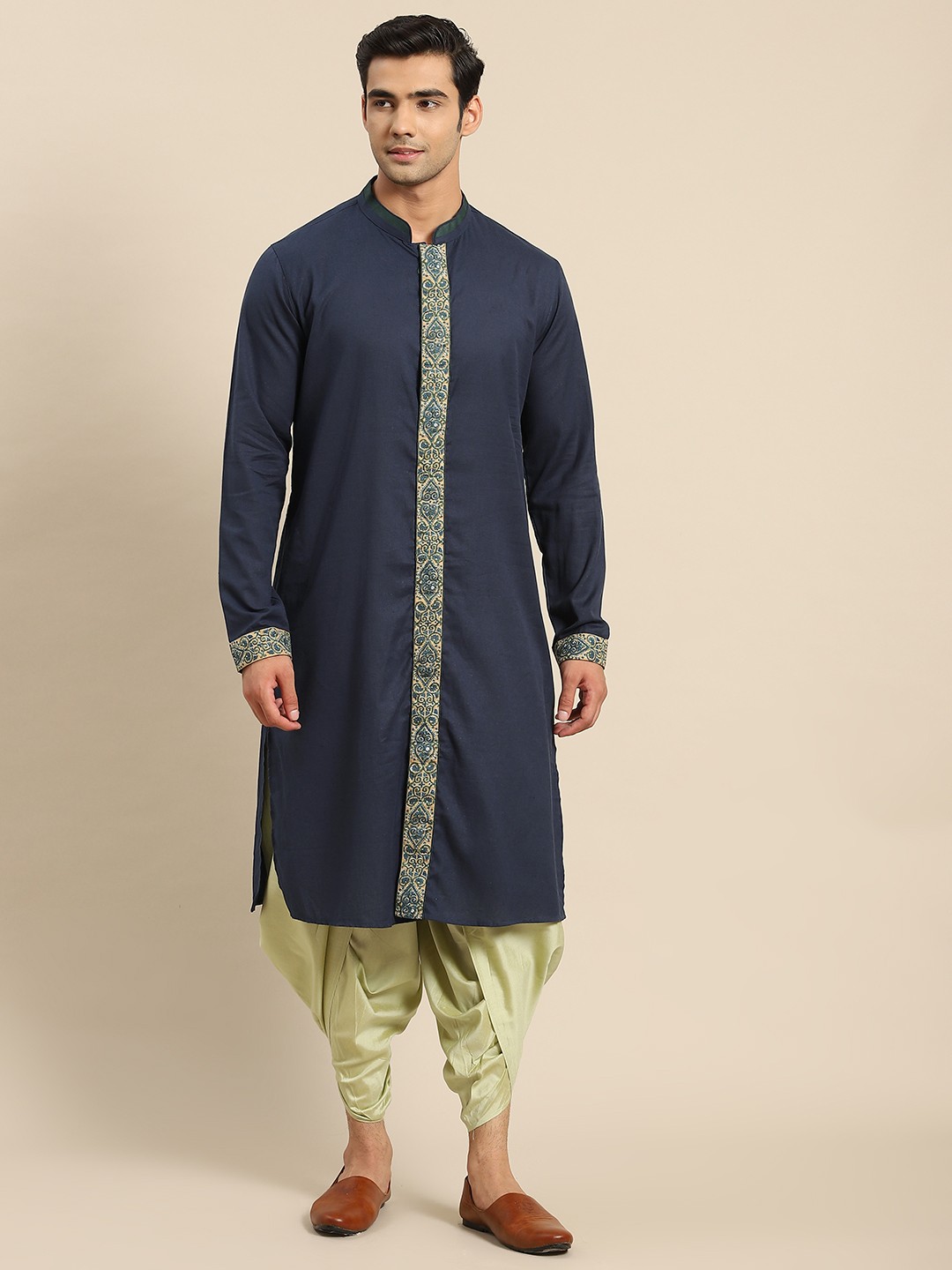 

KISAH Men Navy Blue Floral Printed Kurta with Dhoti Pants