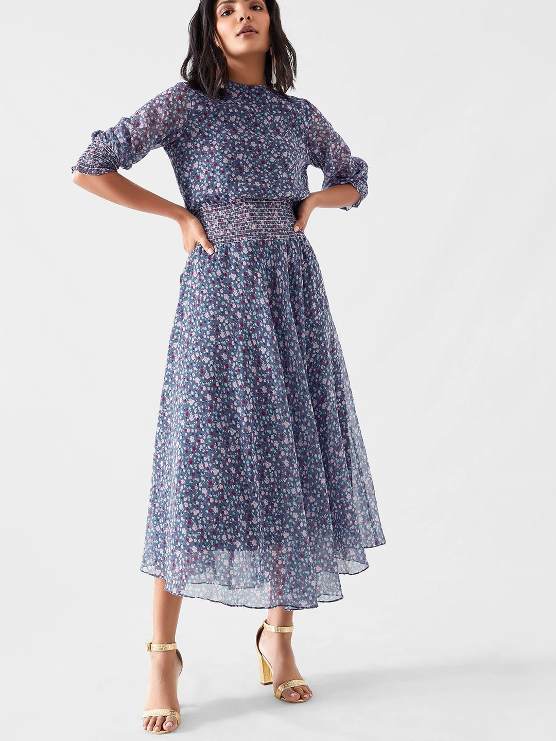 

The Label Life Women Blue & Pink Cerulean Floral Smocked Dress