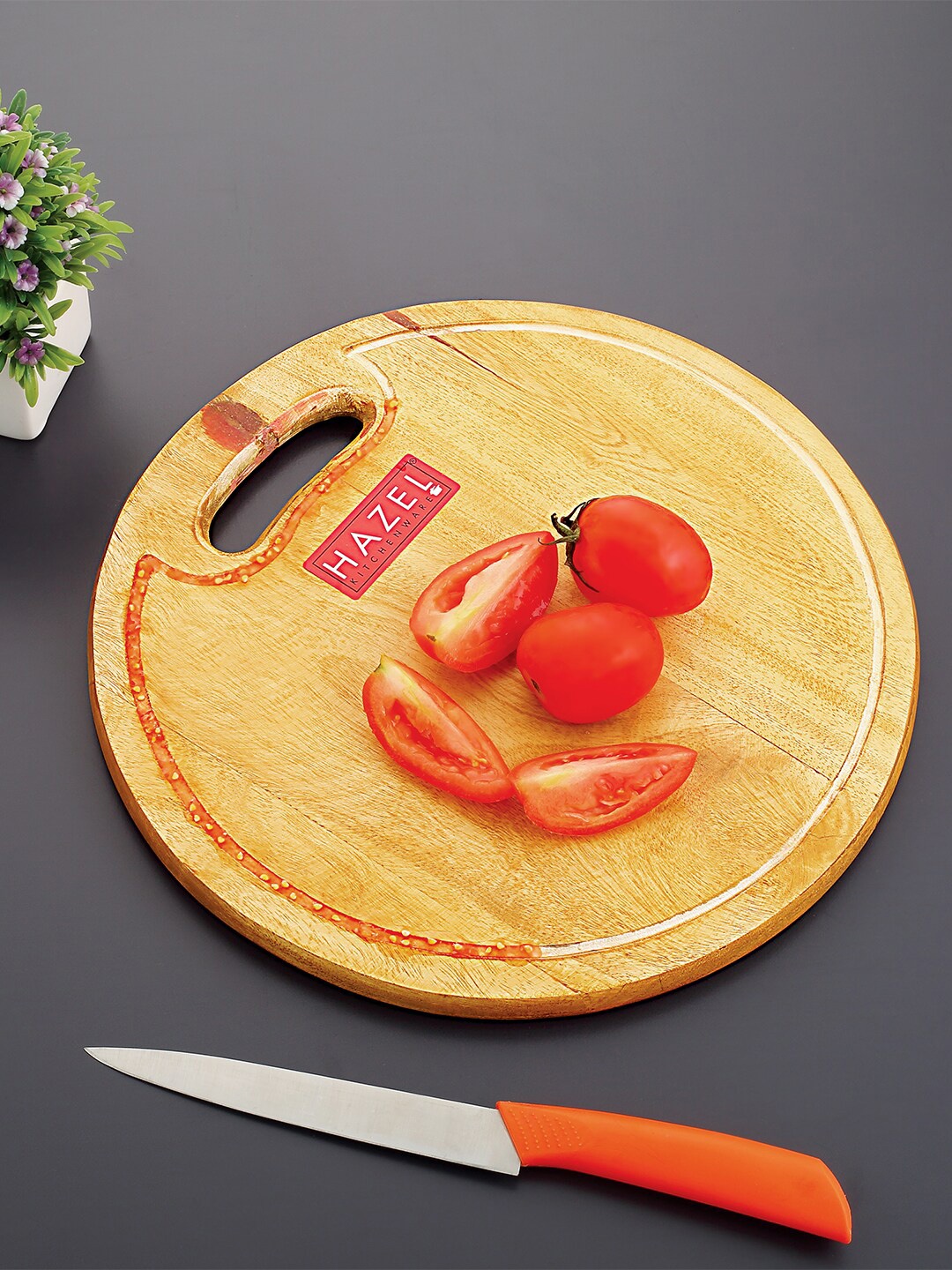 

HAZEL Beige Wooden Round Neem Vegetable Chopping Board