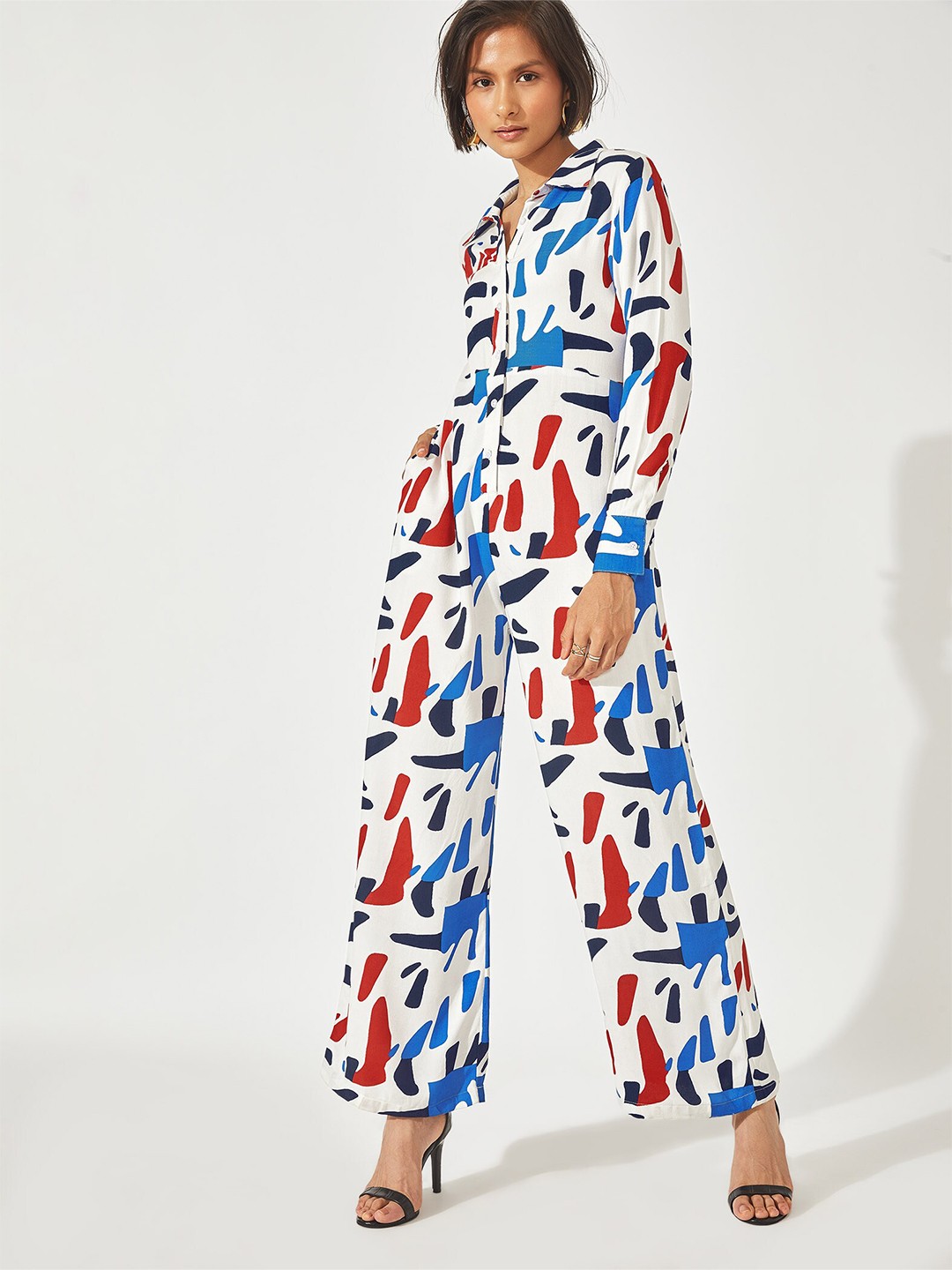 

The Label Life Woman White & Red Abstract Print Belted Jumpsuit