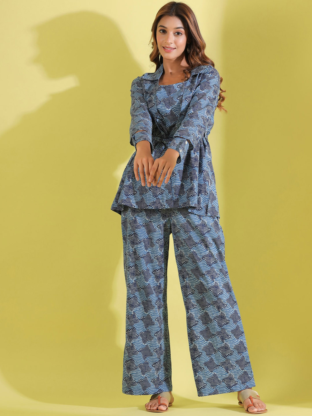

JISORA Women Blue & White Printed Night suit