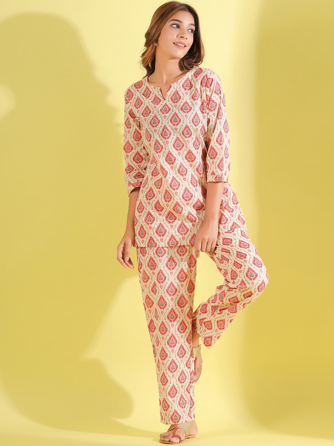 

JISORA Women Off White & Red Printed Pure Cotton Night suit