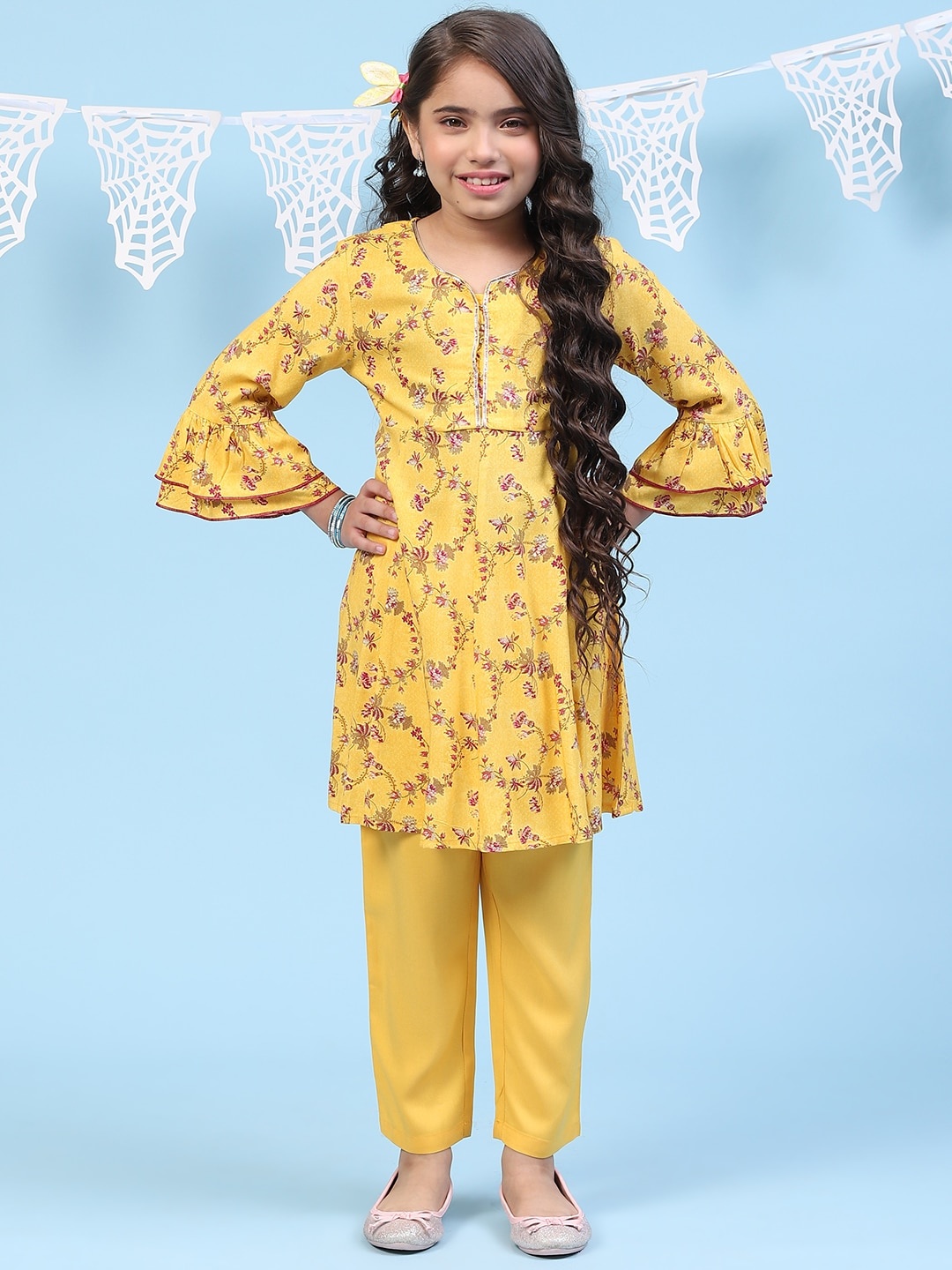 

Biba Girls Floral Printed Gotta Patti Kurta with Trousers, Yellow