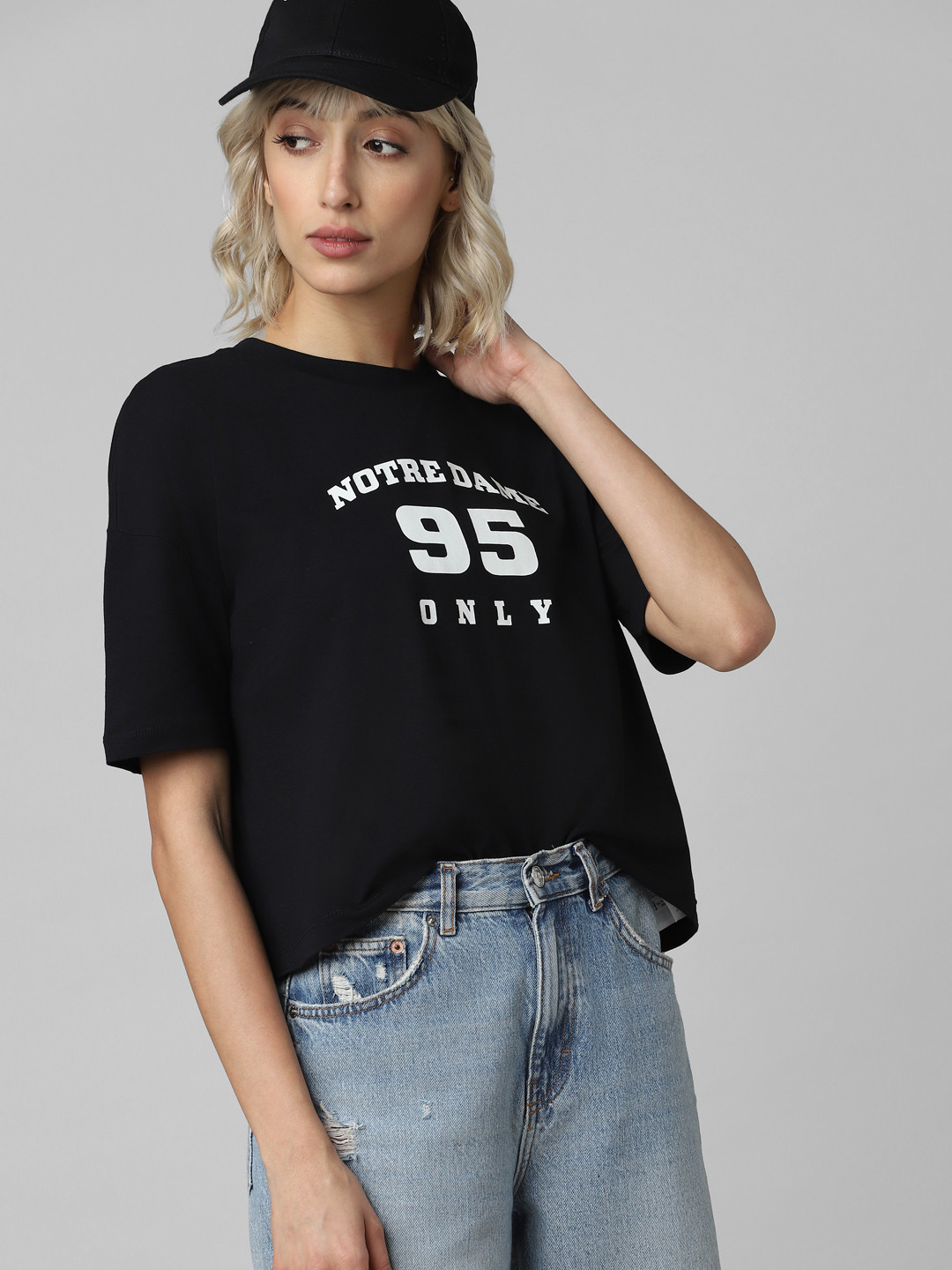 

ONLY Women Black Typography Drop-Shoulder Sleeves Loose T-shirt