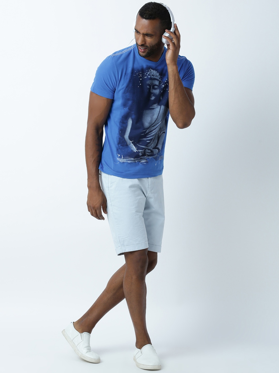

Huetrap Men Blue Printed Round Neck T-shirt