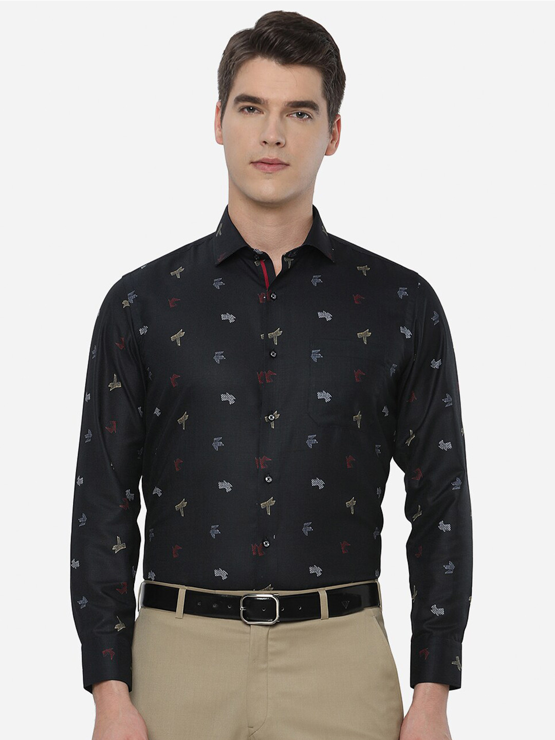 

Greenfibre Men Black Slim Fit Printed Casual Shirt