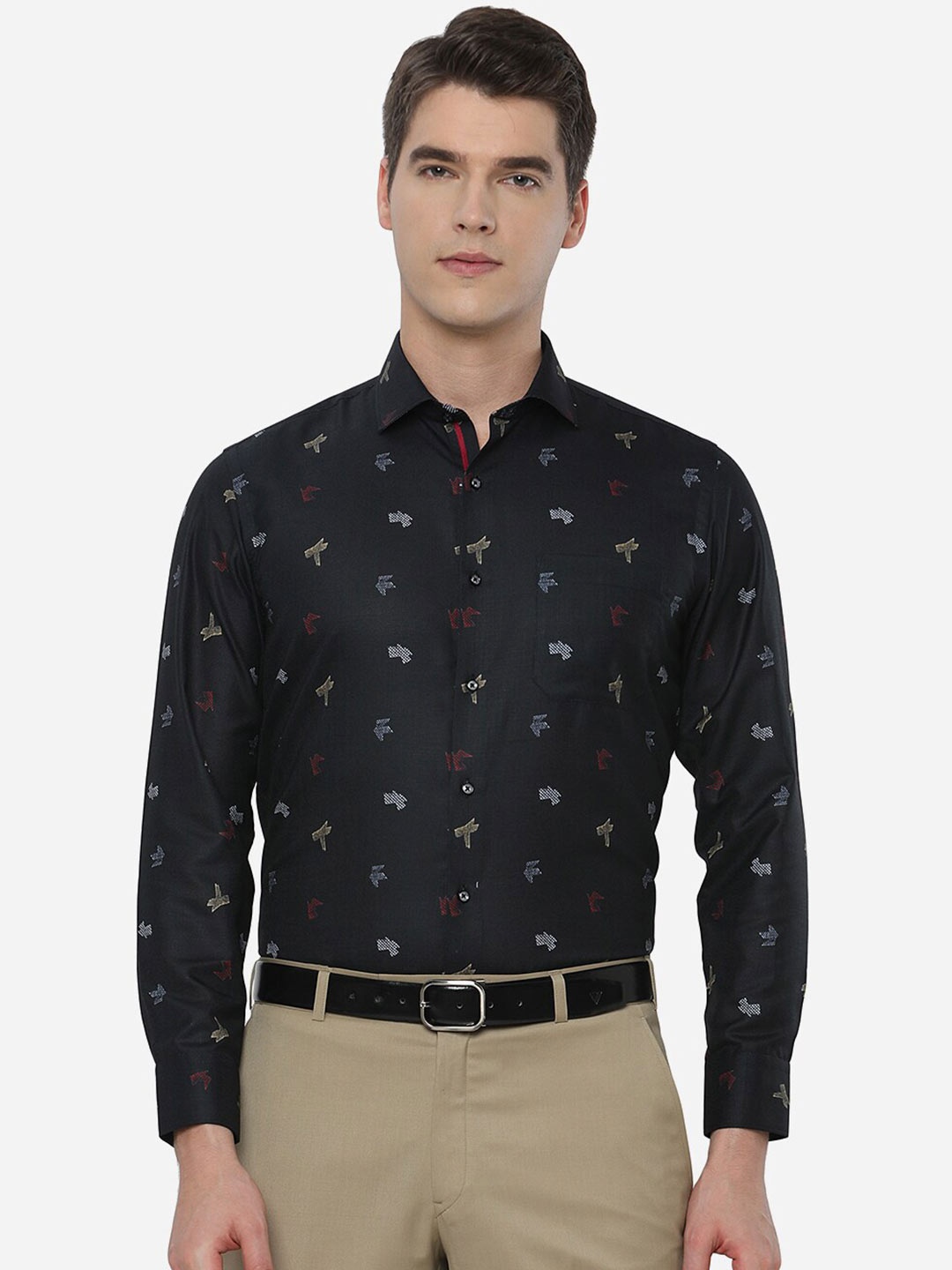 

Greenfibre Men Black Slim Fit Printed Casual Shirt