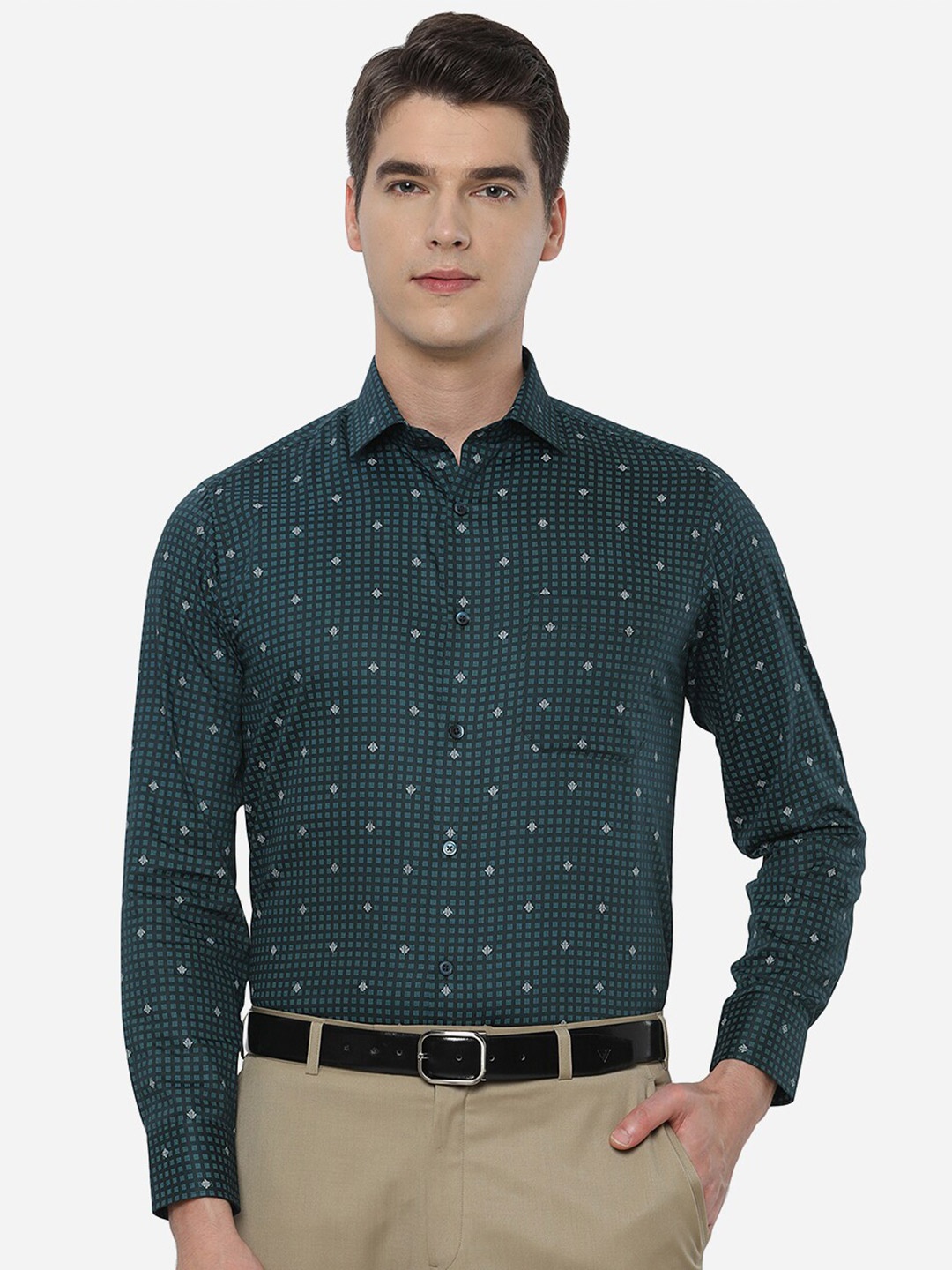 

Greenfibre Men Green Slim Fit Printed Formal Shirt