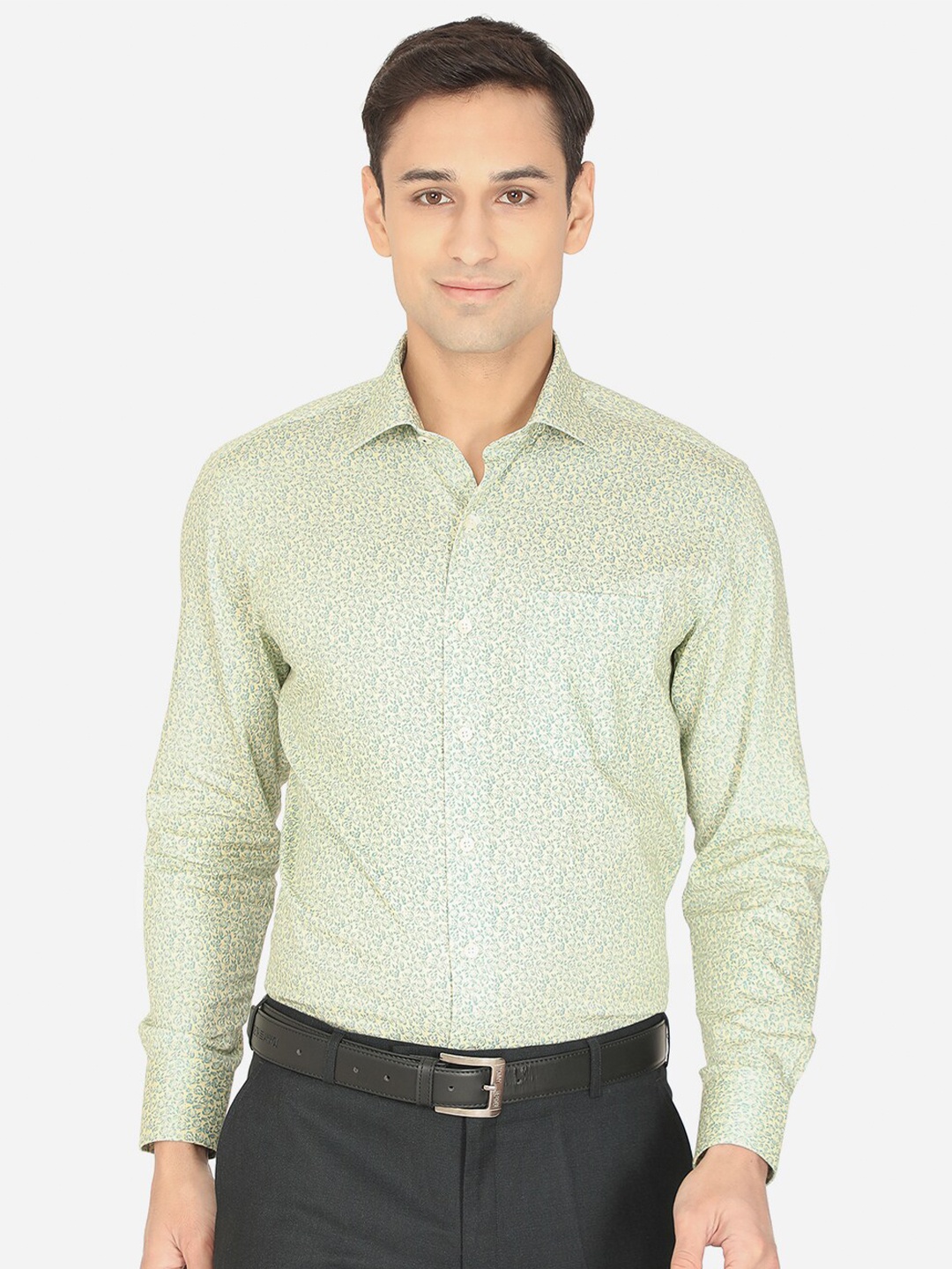 

METAL Men Green Slim Fit Formal Shirt