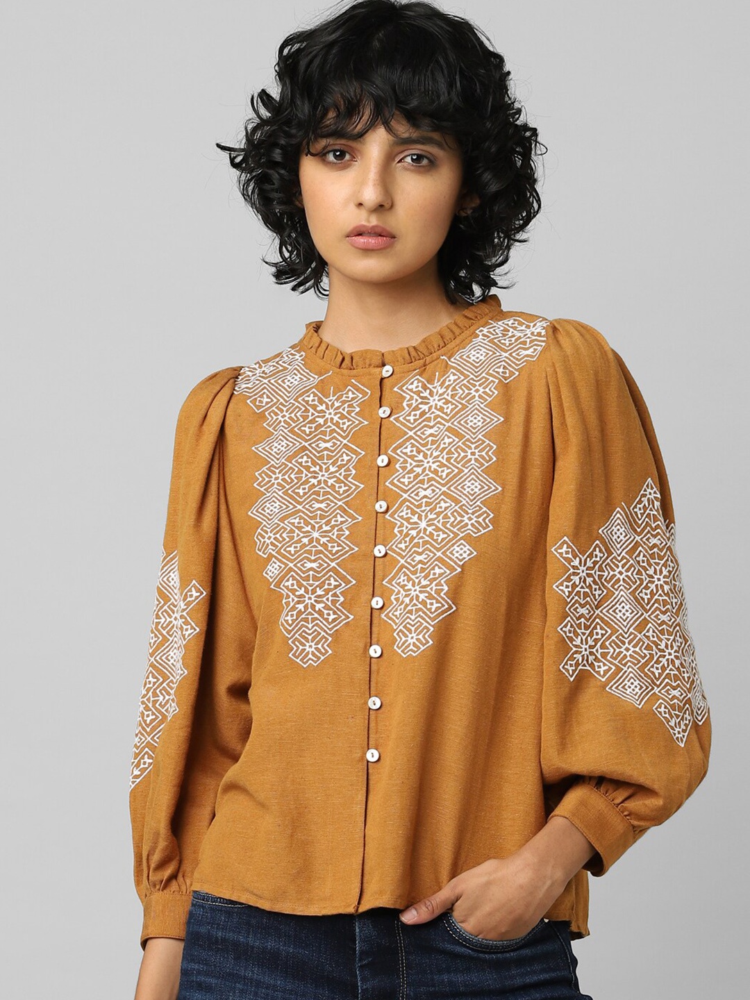 

ONLY Women Brown Floral Printed Casual Shirt