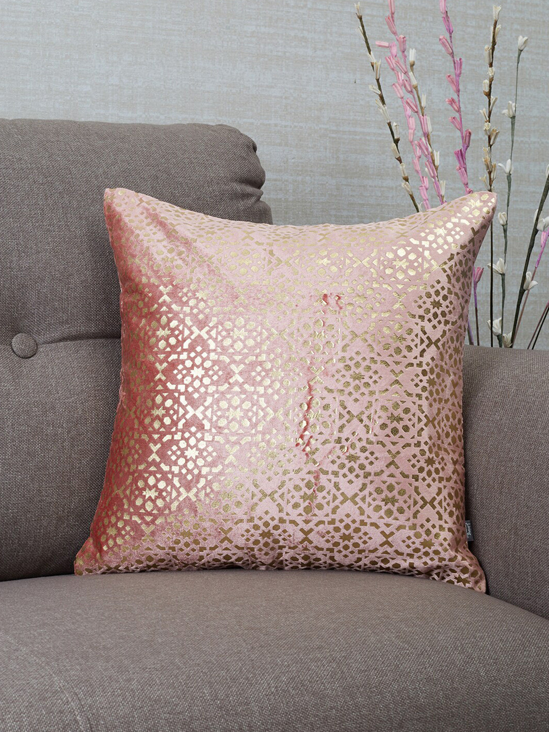 

HomeTown Pink & Gold-Toned Geometric Square Cushion Covers
