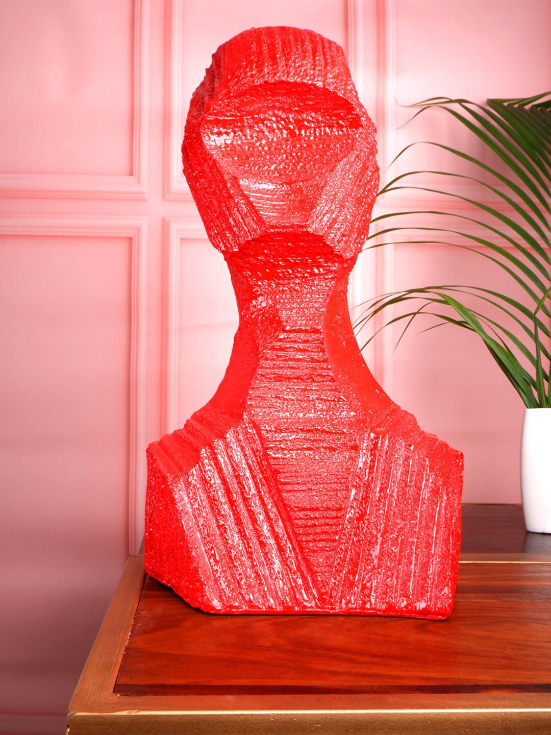 

THE WHITE INK DECOR Red Solid Modern Art Figurine Showpieces