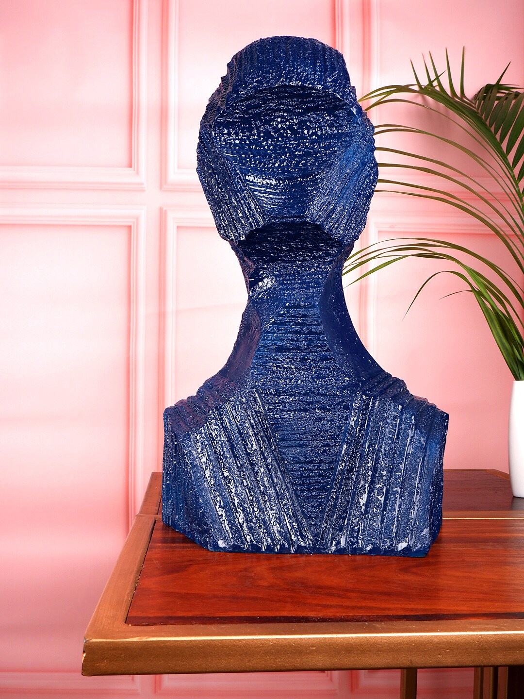 

THE WHITE INK DECOR Blue Textured Modern Art Showpiece