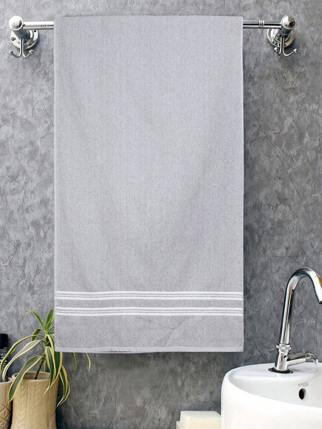 

ROMEE Set Of 2 Grey Solid 500 GSM Cotton Bath Towels