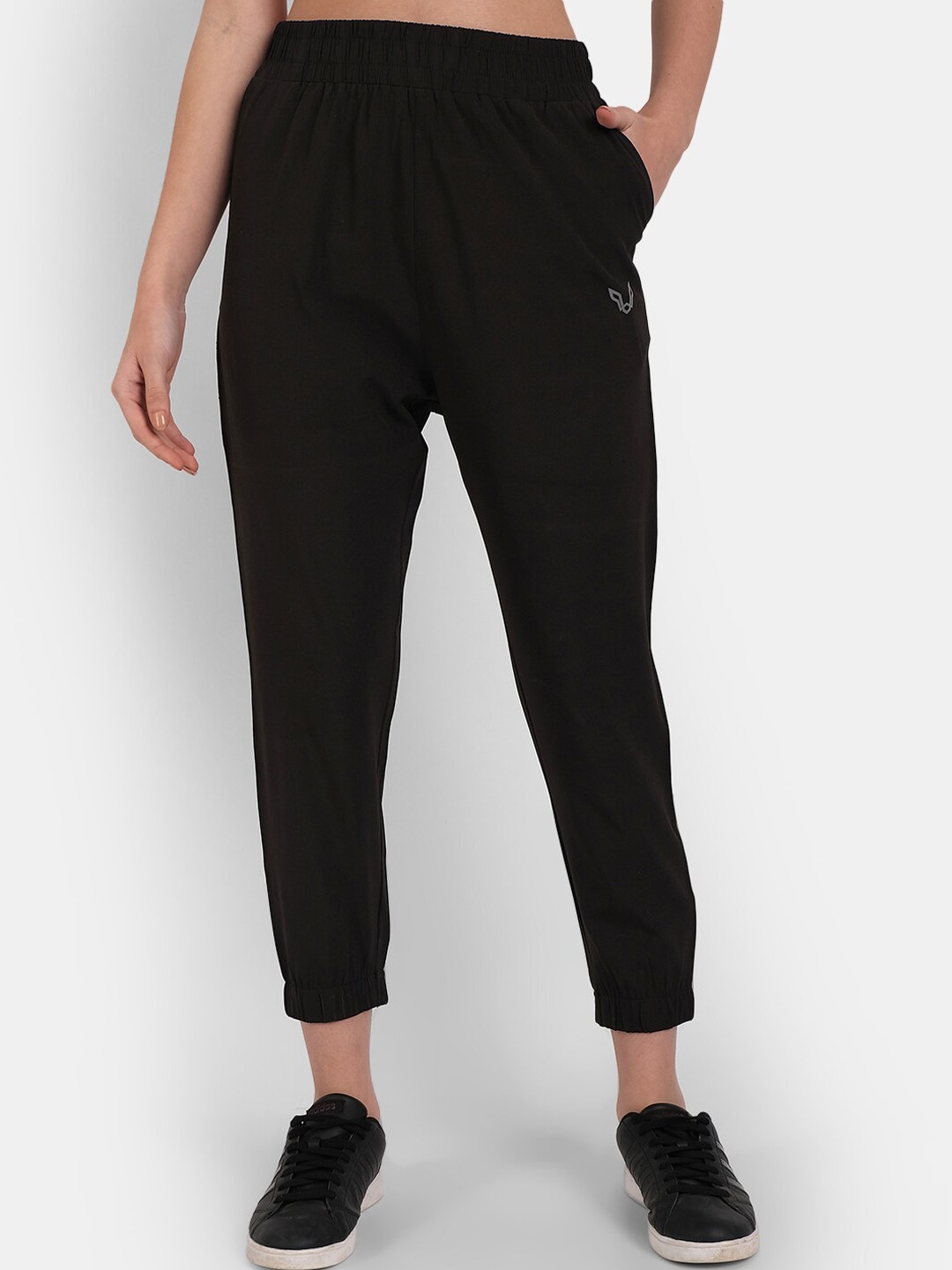 

MKKO Women Black Solid Slim Fit Joggers