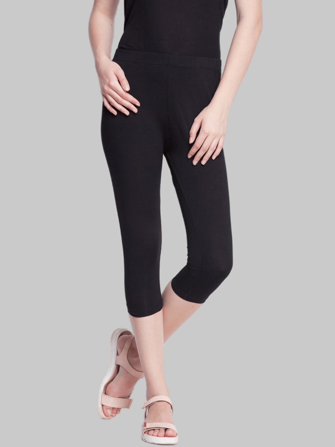 

Dollar Missy Women Black Capris