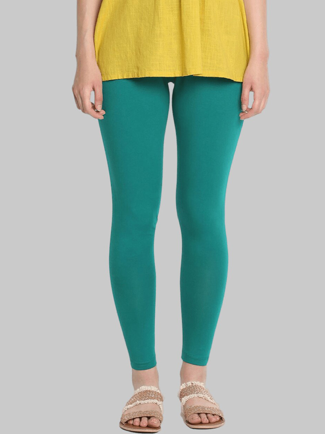 

Dollar Missy Women Green Solid Ankle-Length Leggings