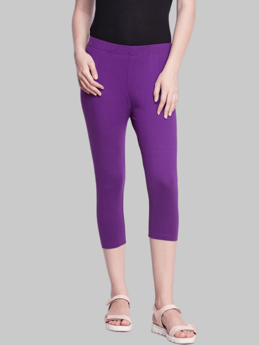 

Dollar Missy Women Violet Skinny Fit Capris