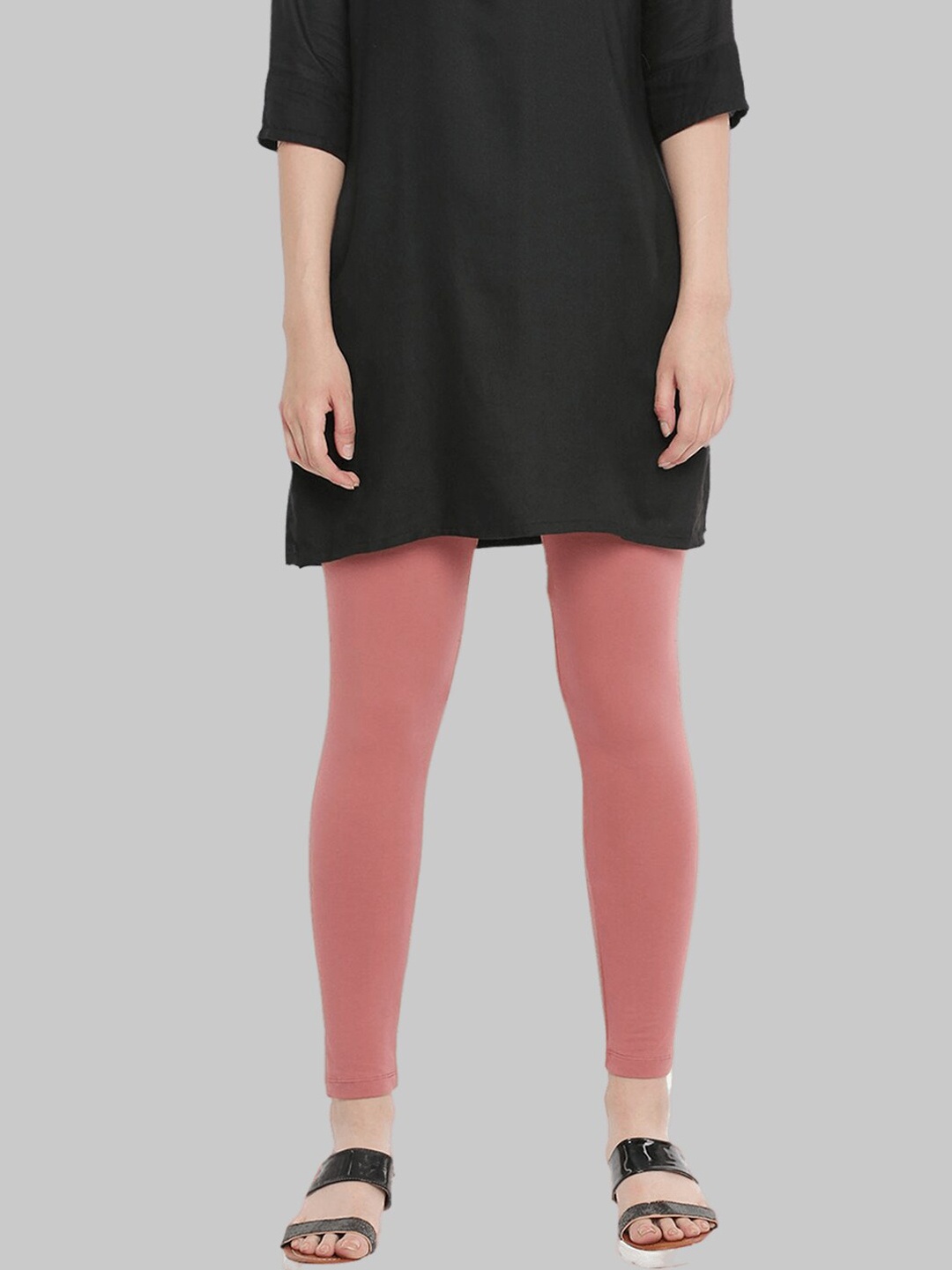 

Dollar Missy Women Peach Coloured Solid Slim-Fit Ankle-Length Leggings