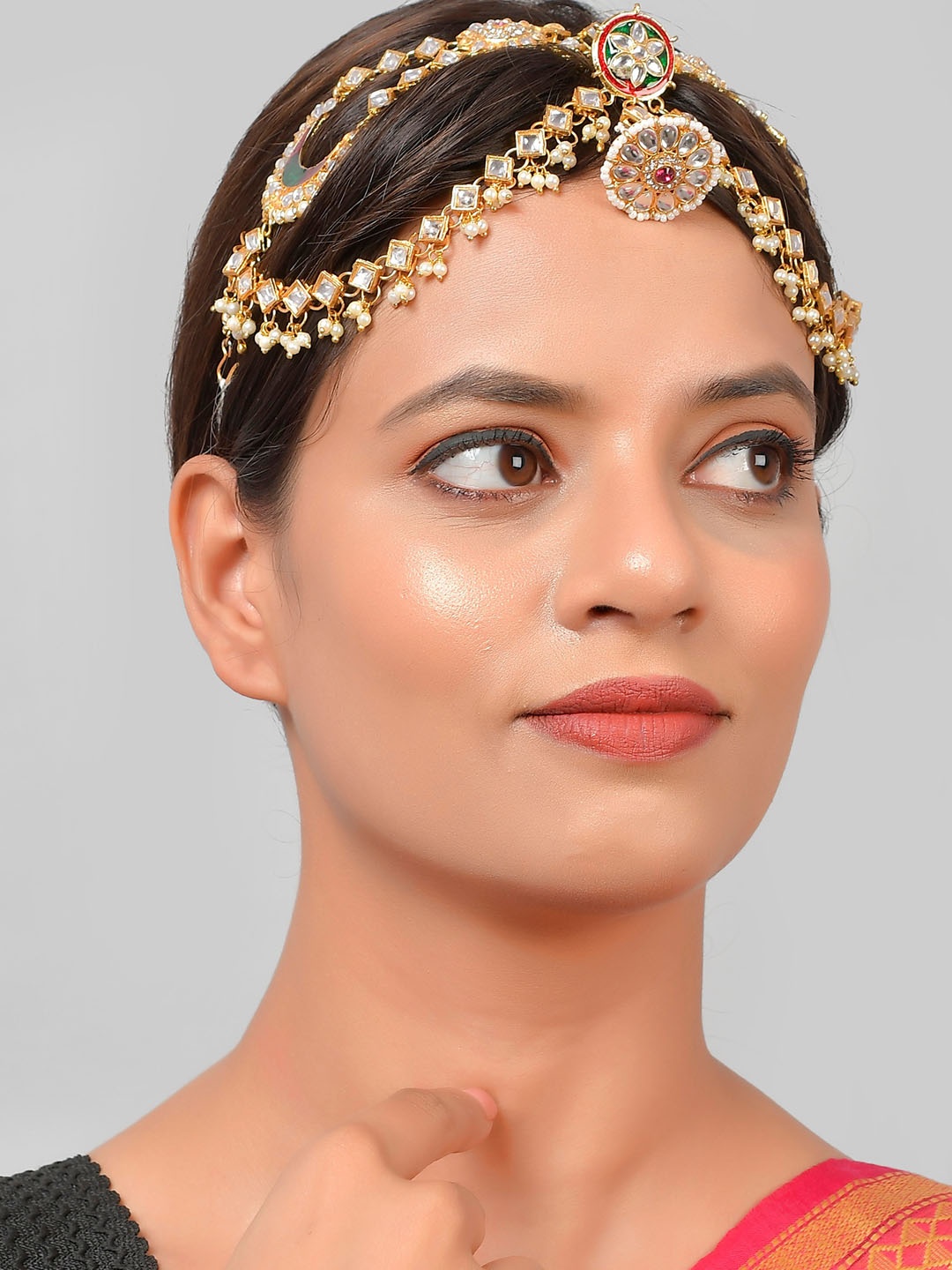 

Silvermerc Designs Gold-Plated White Kundan-Studded & Beaded Sheeshphool Matha Patti