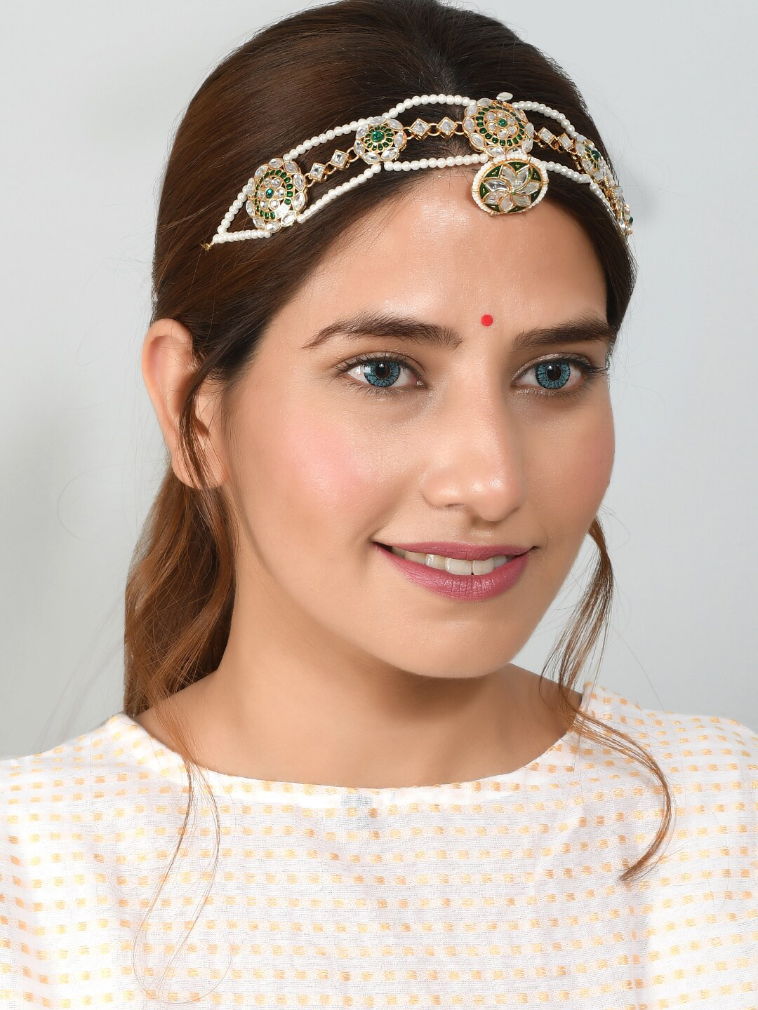 

Silvermerc Designs Gold-Plated & White Kundan Studded Sheeshphool