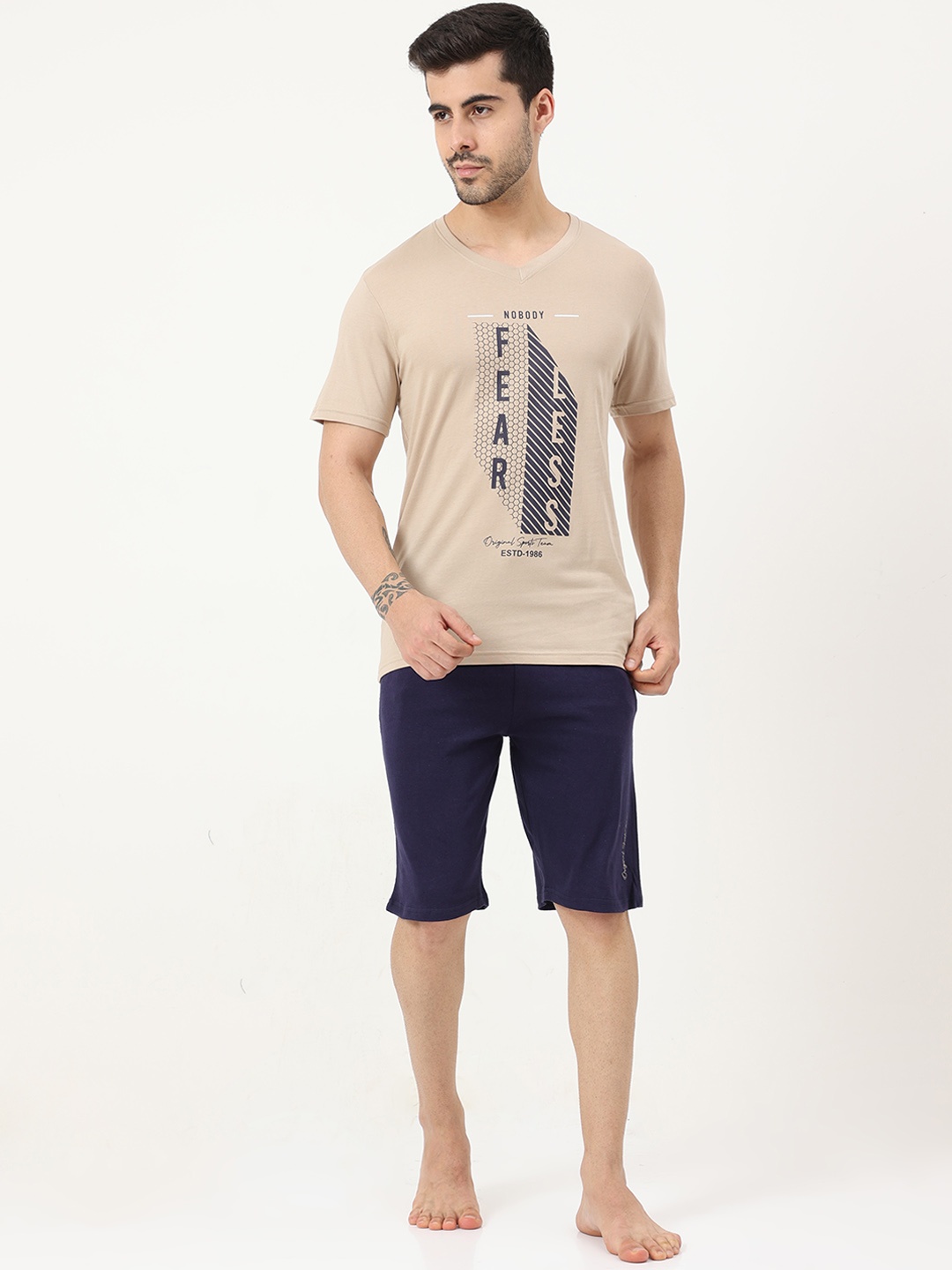 

Masculino Latino Men Beige & Blue Printed Night suit