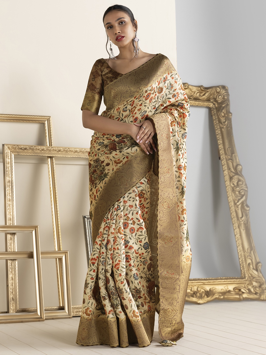 

Soch Cream-Coloured & Gold-Toned Floral Beads and Stones Silk Cotton Chanderi Saree
