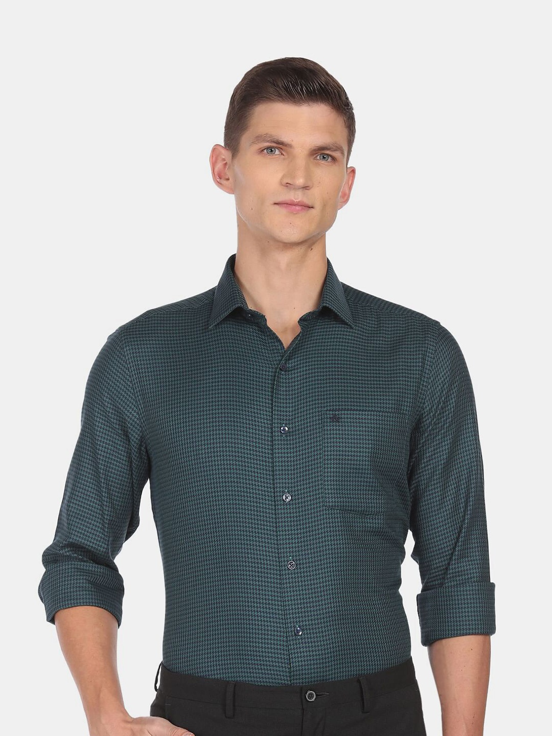 

Arrow Men Green Micro Checks Printed Casual Shirt