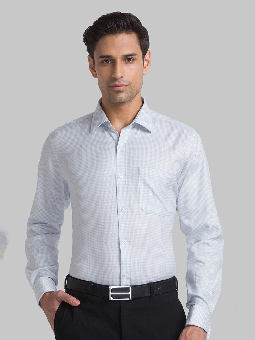 

Raymond Men Blue Checked Pure Cotton Shirt